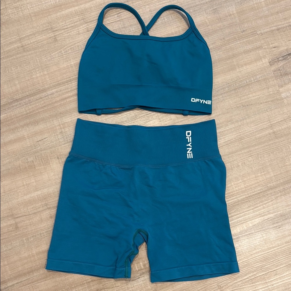 DFYNE Women's Teal Shorts and Top Set